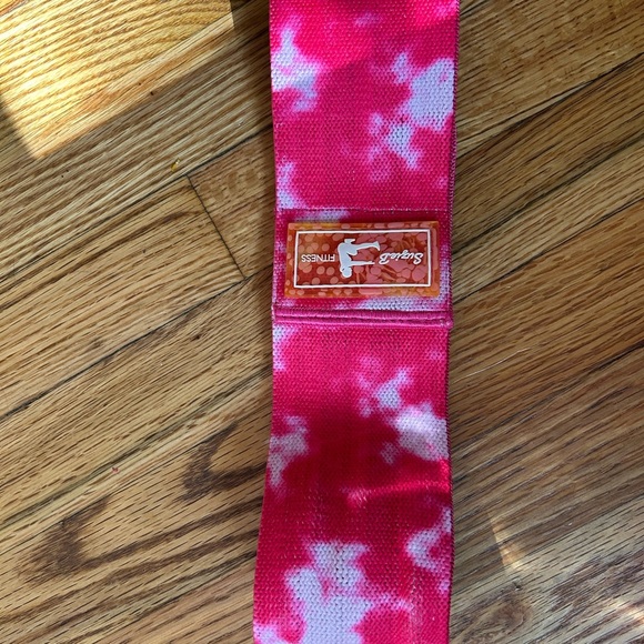 Pink and White Tie-Dye exercise bands - Picture 2 of 7